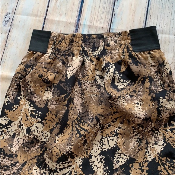 Gap skirt with pockets! - Picture 3 of 7